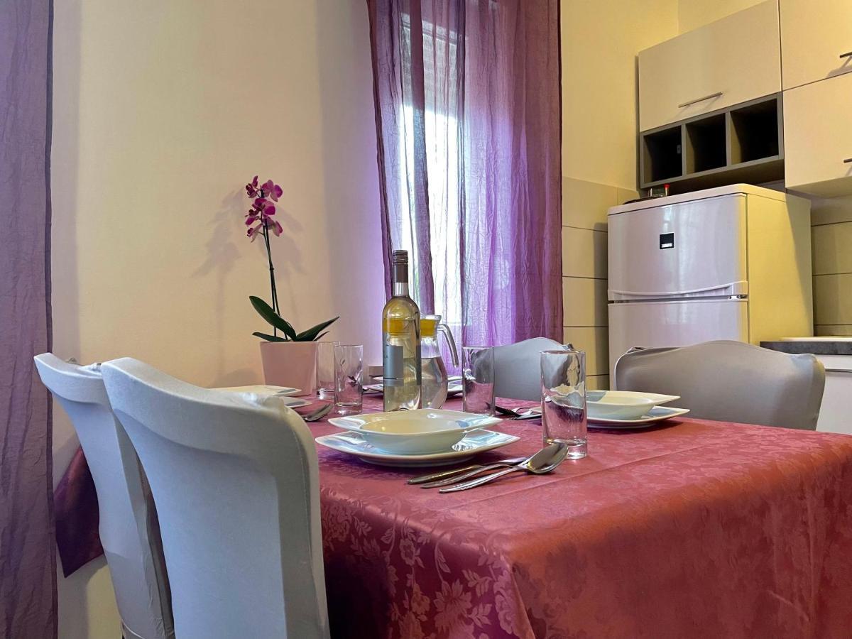 Ferienwohnung Apartman "Lima" Pula Exterior foto