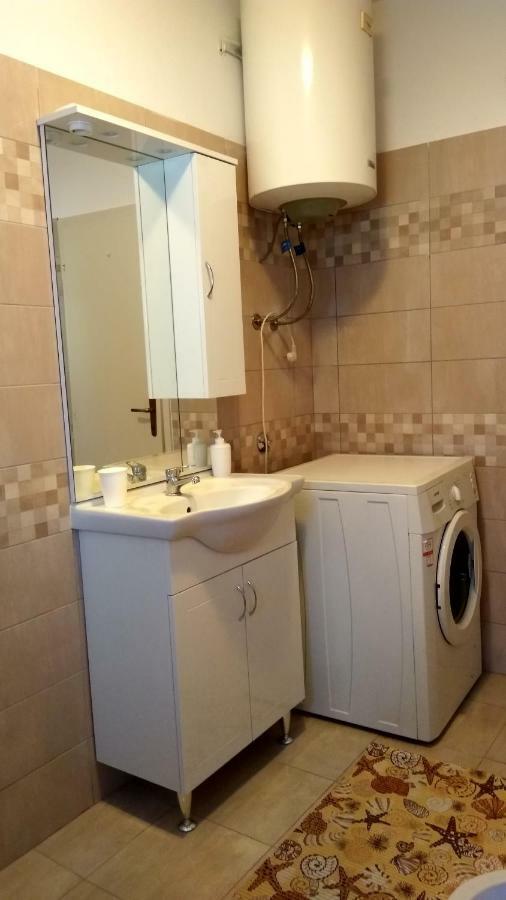 Ferienwohnung Apartman "Lima" Pula Exterior foto